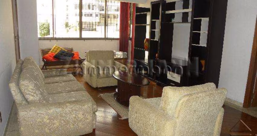 Apartamento com 3 quartos à venda na Rua Pio XI, --, Alto da Lapa, São Paulo