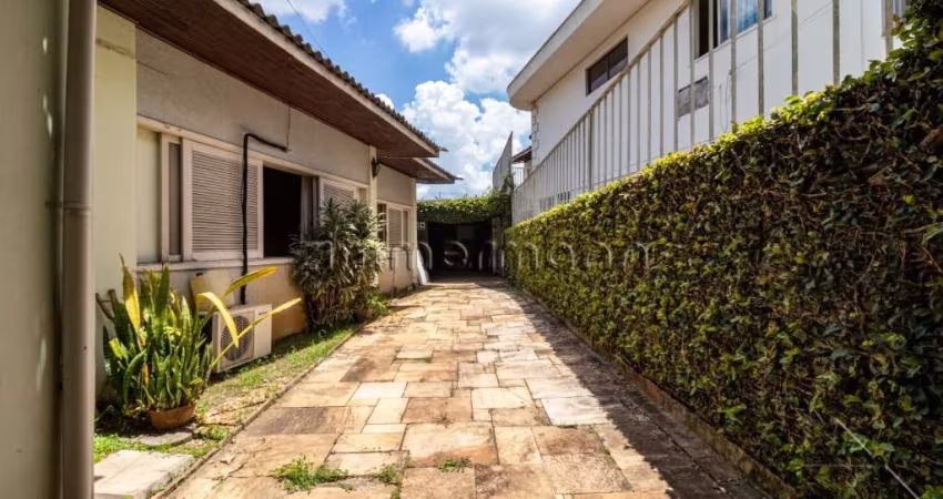 Casa com 3 quartos à venda na Rua Gregório Paes de Almeida, --, Vila Madalena, São Paulo