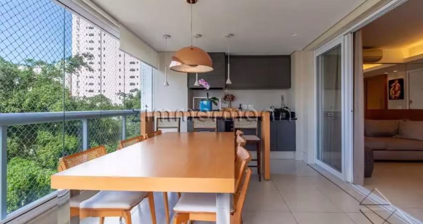 Apartamento com 3 quartos à venda na Rua Faustolo, --, Vila Romana, São Paulo