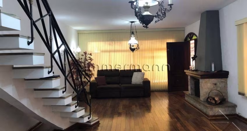 Casa com 3 quartos à venda na Rua Frei Henrique de Coimbra, --, Vila Romana, São Paulo