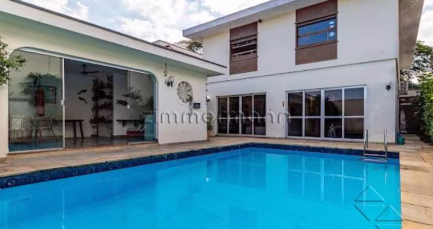 Casa com 4 quartos à venda na Rua Duarte Leite, --, Chácara Santo Antônio, São Paulo