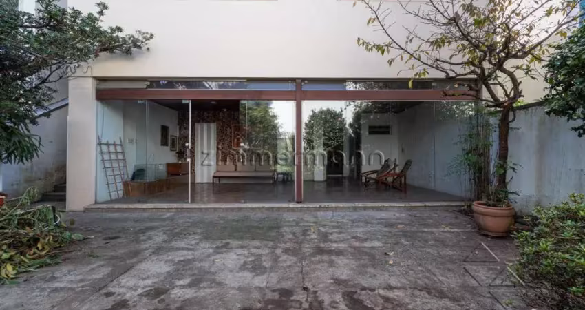 Casa com 5 quartos à venda na Rua Doutor José Cândido de Souza, --, Moema, São Paulo