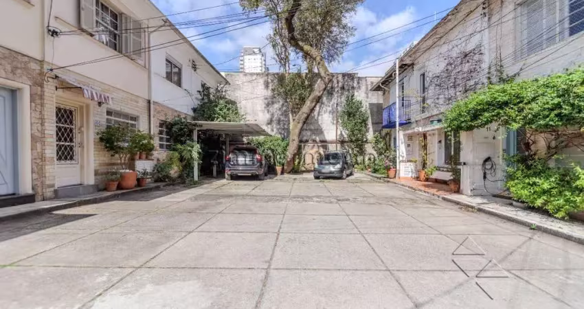 Casa com 2 quartos à venda na Rua Costa Carvalho, --, Pinheiros, São Paulo