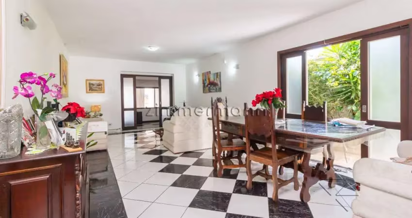 Casa com 3 quartos à venda na Rua Catão, --, Vila Romana, São Paulo