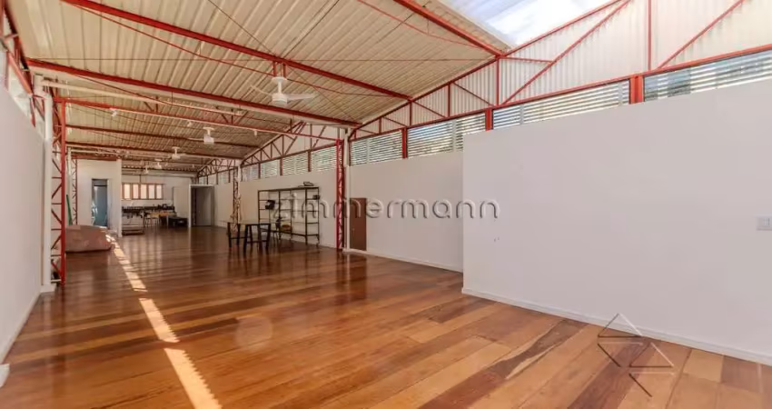 Casa comercial à venda na Rua Mourato Coelho, --, Pinheiros, São Paulo