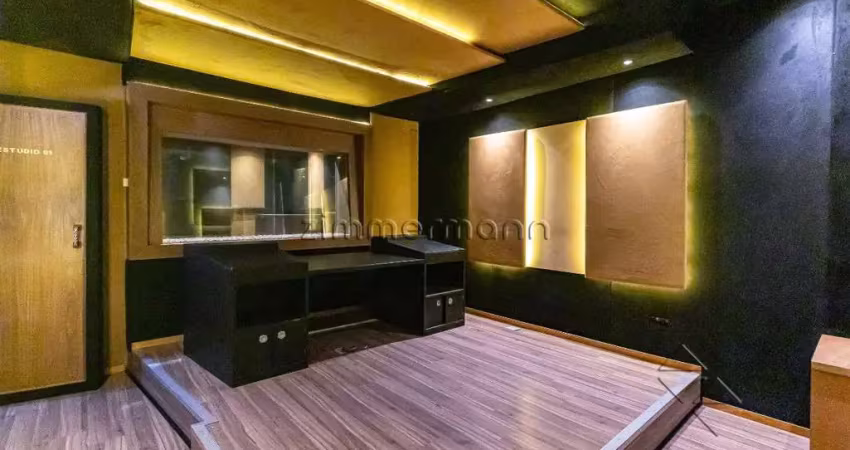 Casa comercial à venda na Rua Cristóvão Pereira, --, Campo Belo, São Paulo