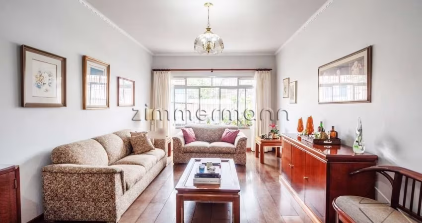 Casa com 4 quartos à venda na Rua Pio XI, --, Alto da Lapa, São Paulo