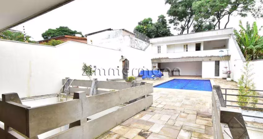Casa com 5 quartos à venda na Avenida Piassanguaba, --, Moema, São Paulo