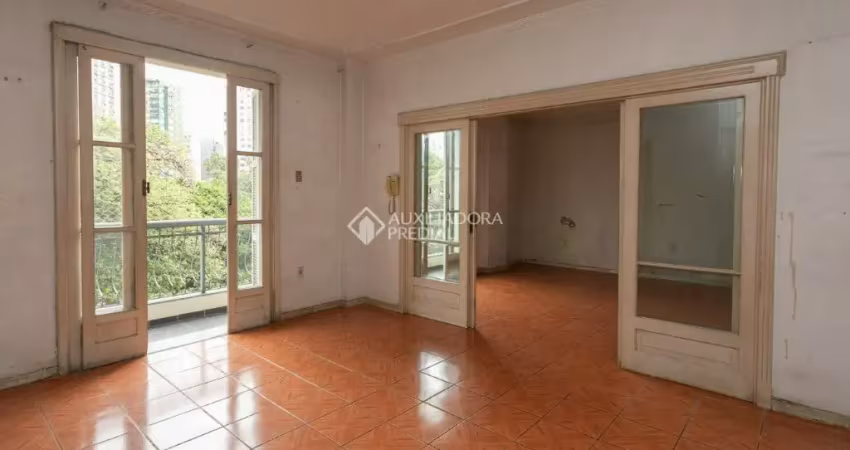Ótimo apartamento original no centro histórico de 3 dormitórios, andar al