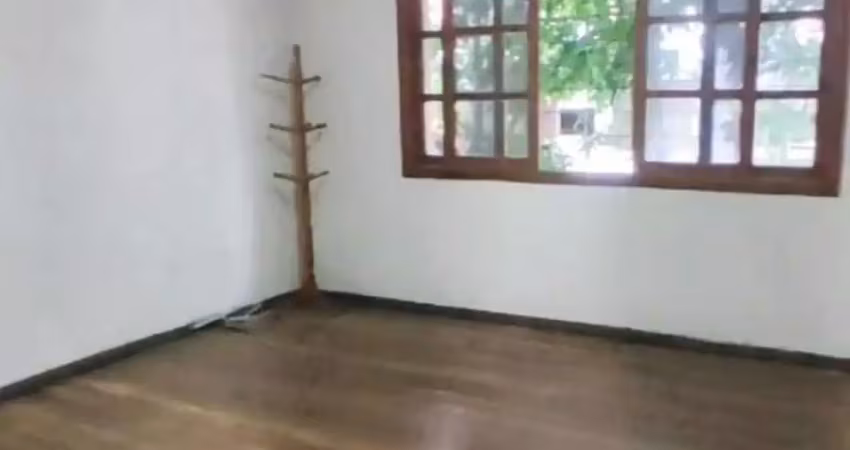 Casa com 2 quartos à venda na Avenida Valado, 383, Vila João Pessoa, Porto Alegre