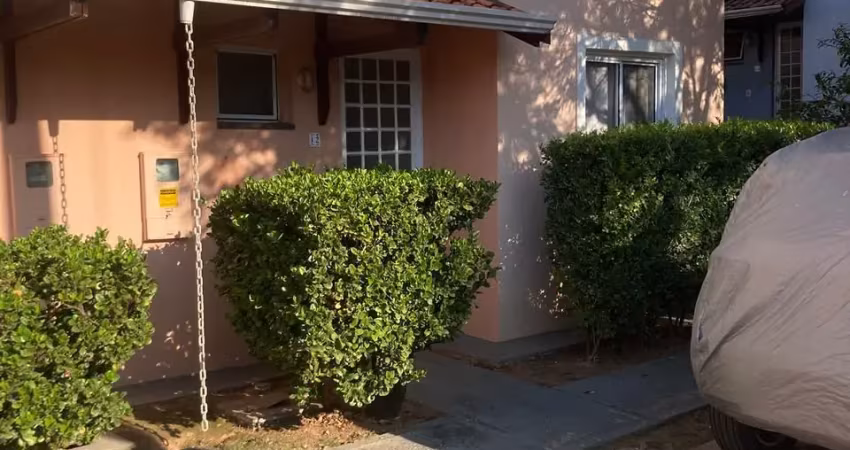 Casa à venda condomínio vila flora sorocaba- -3 dormitórios 1 suíte - r$ 680.000
