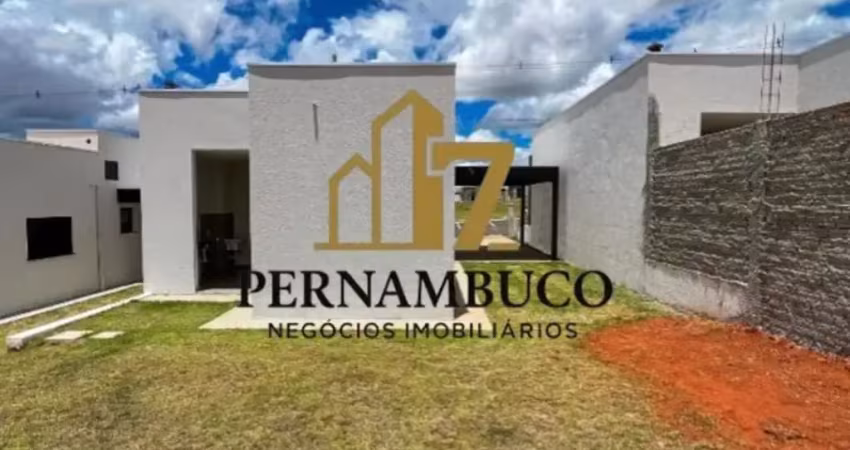 Casa térrea - Cond. Fenhouse - 3 Dormitórios, quintal grande e próximo à Portaria e Lazer do condomínio