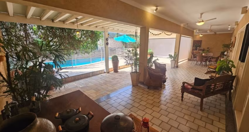 Casa térrea - Mansur Daud - 3 Dormitórios - Piscina - Sauna a vapor