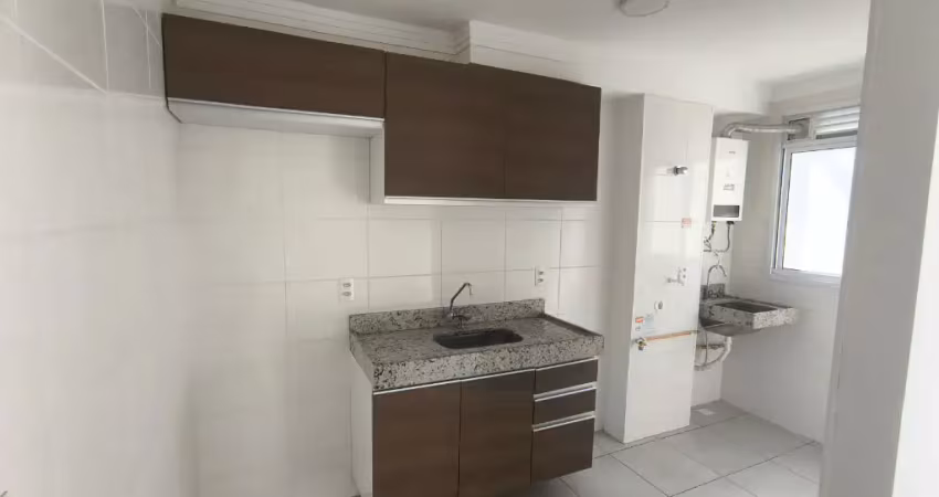 Apartamento 2 dormitórios com vaga de garagem livre, próximo a estação piqueri