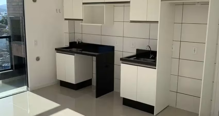 LOCAÇÃO ANUAL - APARTAMENTO ENSOLARADO COM 2 QUARTOS - PRÓXIMO À VILA REAL