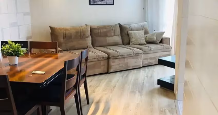 APARTAMENTO ANUAL  COM 2 QUARTOS À 3 MINUTOS DO MAR