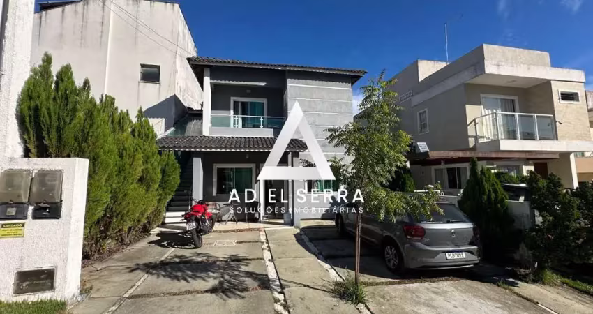 Lauro de Freitas - 265m² total - 2 pavimentos - 4/4 com 3 suítes - Banheiro social - Área de serviço - Área Gourmet - Churrasqueira - 2 vagas