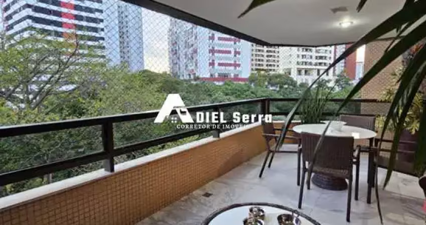 Itaigara - 235m² - Andar alto - 4 suítes - Master c/ closet - Varanda - Home Office - Louçaria - 2 Rouparias - Dependência c/ 2  quartos - 3 vagas