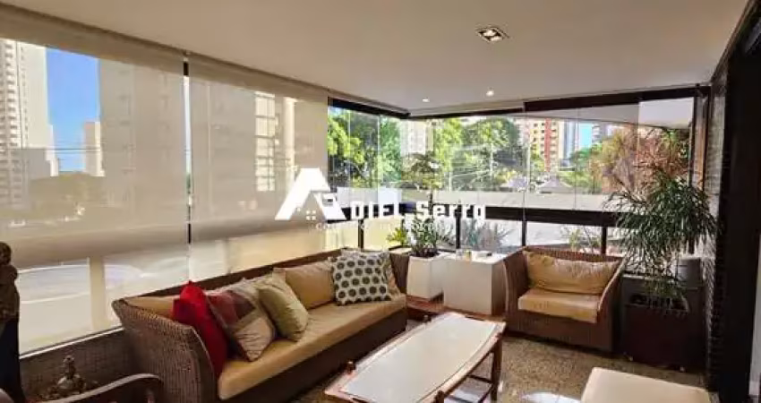 Horto Florestal - 281m² - 4 suítes - Varandão - Lavabo - Armários - Despensa - Dependência completa - 4 vagas - Depósito