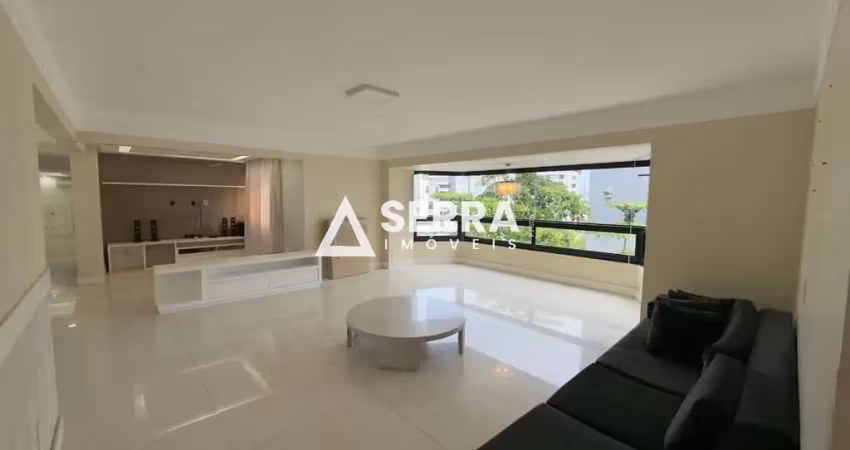 Apartamento | 212 m² | 4 quartos sendo 2 suítes | reformado | varanda incorporada | 2 vagas | total infraestrutura