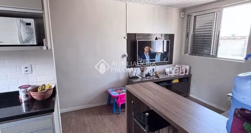 Excelente Apartamento semi mobiliado no Rubem Berta.
