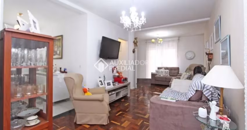 Amplo 2 dormitórios transformado em 1suíte  com lavabo e vaga