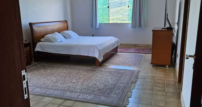 Linda casa com vista maravilhosa no bairro Chácaras Bráunas  em Governador Valadares/MG