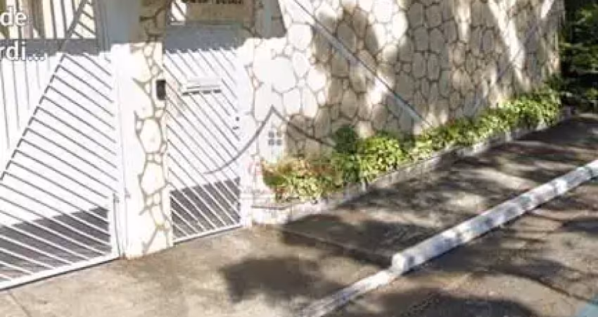 Sobrado  de condomínio fechado-  bairro do   jardim imperador
