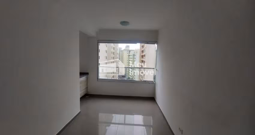 Apartamento de 77m² com varanda envidraçada e suíte – 7º andar