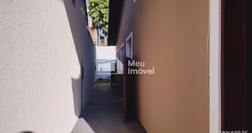 Luc aluga casa com lote 250m2 3 quartos (1suíte) no jardim das industrias