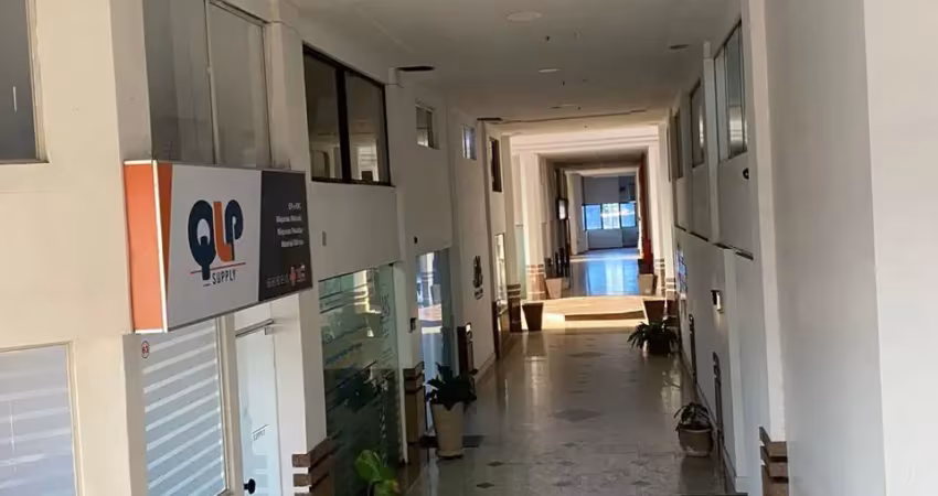 Prédio comercial de alto padrão na principal avenida de macaé