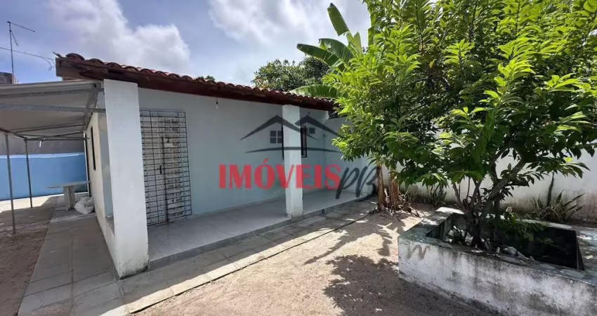 Casa solta na praia do amor com 2 quartos.