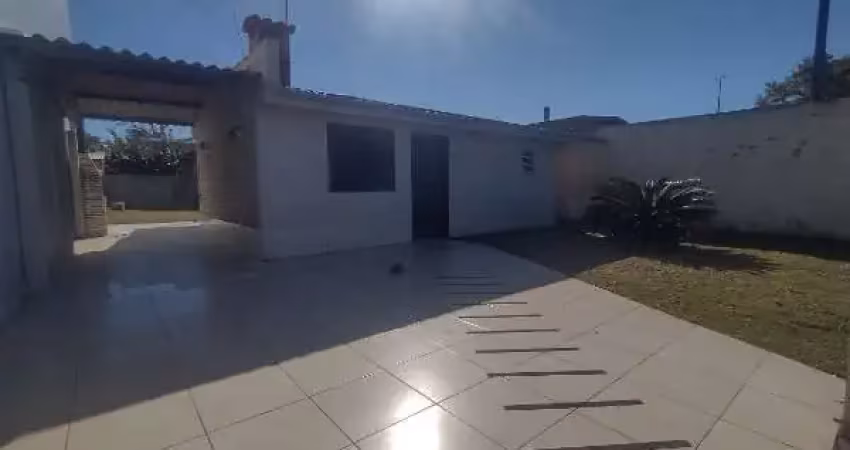 Casa com 2 quartos para alugar na Antonio de Souza Borba, 40, Cruzeiro do Sul, Tramandaí