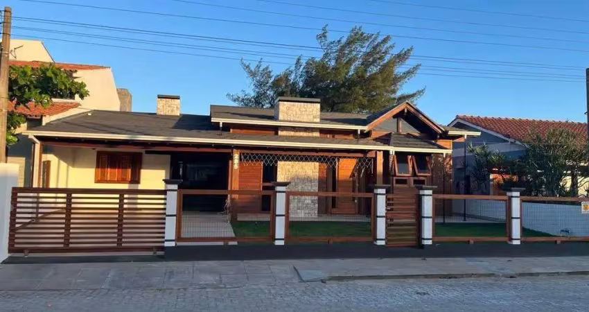 Casa com 3 quartos à venda na Rua Dos Corais, 285, Remanso, Xangri-Lá