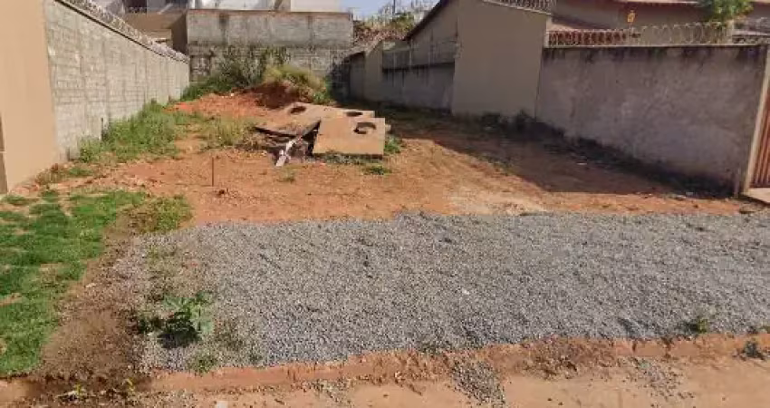Lote no parque das nações, no asfalto, em aparecida. região da serra das areias.