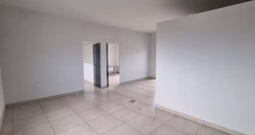 Sala comercial em frente o terminal do garavelo. aluga sem fiador.