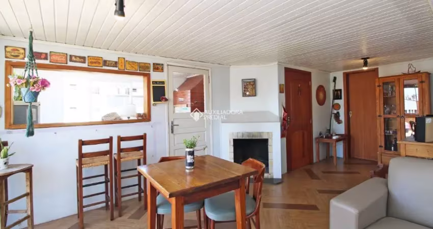 Excelente cobertura com 2 quartos e uma vaga no bairro rio branco em porto alegre