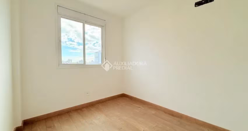 Apartamento com 3 quartos à venda na Rua Monteiro Lobato, 334, Partenon, Porto Alegre
