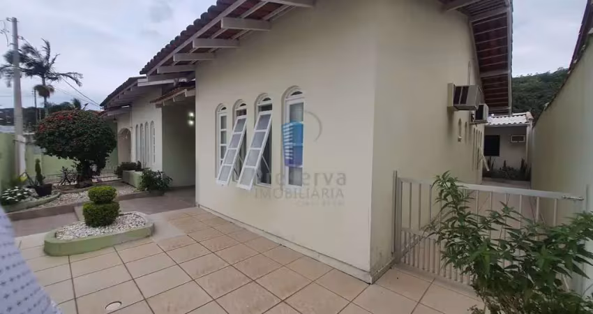 Casa à venda no bairro Ressacada - Itajaí/SC
