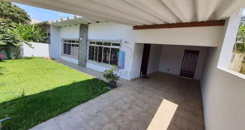 Ampla casa de 4 quartos no bairro dom bosco, bem na divisa com o bairro ressacada