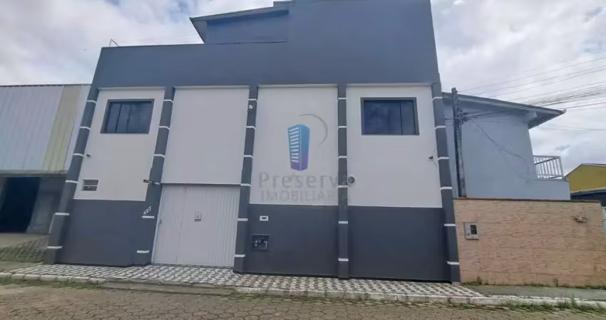 Casa triplex no bairro são judas com 1 suíte + 2 dormitórios