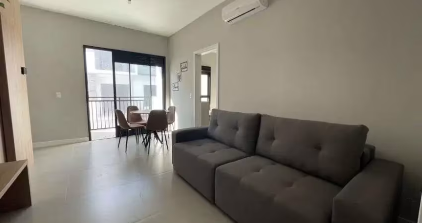 Descubra seu novo lar no encantador bairro cachoeira do bom jesus, em florianópolis. este apartamento no amc adore multi cachoeira possui 53,22 m² de área privativa e oferece um ambiente mobiliado, co