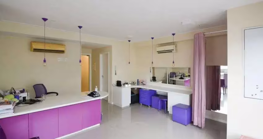 Sala comercial à venda no koerich beiramar office, localizada na avenida mauro ramos, no centro de florianópolis. com 39,23 m² de área privativa e 52,25 m² de área total, essa sala é ideal para quem b