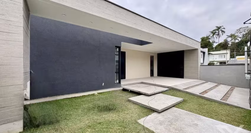 Casa com 3 quartos para alugar no Velha Central, Blumenau 