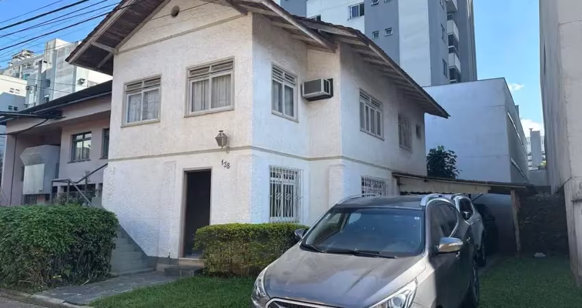 Casa comercial à venda no Victor Konder, Blumenau 