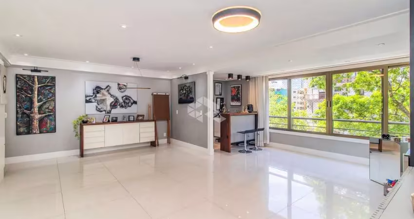 Apto à venda de 133 m², 3 dornitórios ( 1 suíte ), 2 vagas no bairro mont'serrat