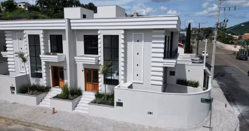 Geminado com fachada moderna!