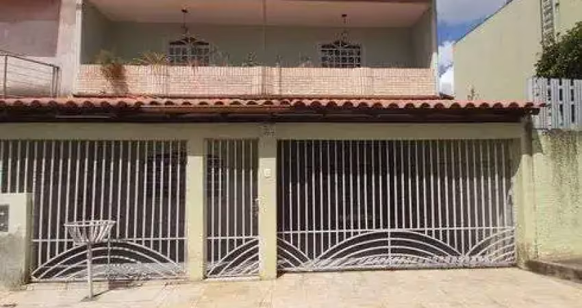 Sobrado 250m² 4Qtos 2Suítes, Garagem, Excelente Localização na QN7 CJ17 - Riacho Fundo I