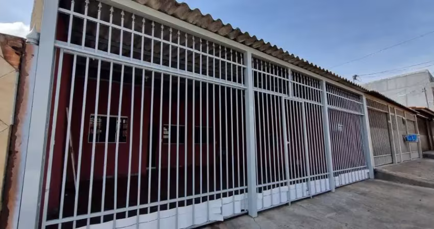 Duas casas, uma oportunidade!  o imóvel perfeito para morar ou investir — e está disponível agora!