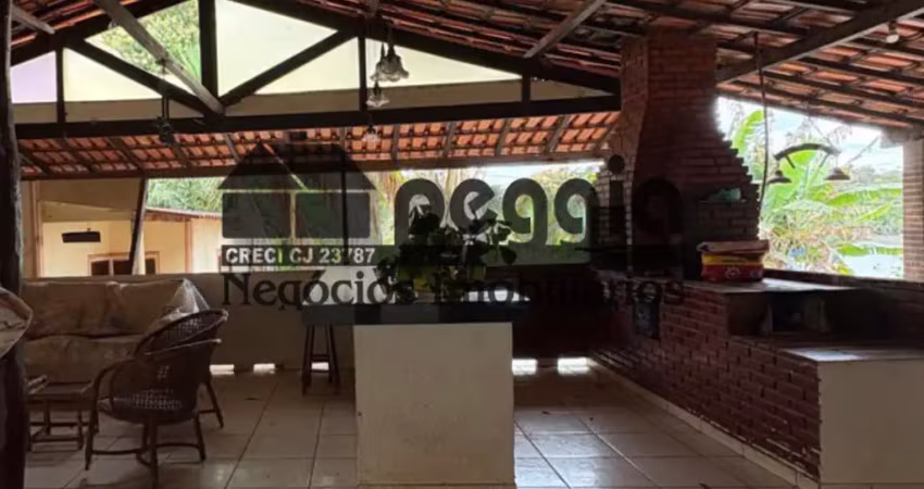 Chácara urbana – 2.200 m² com casa ampla e lazer completo